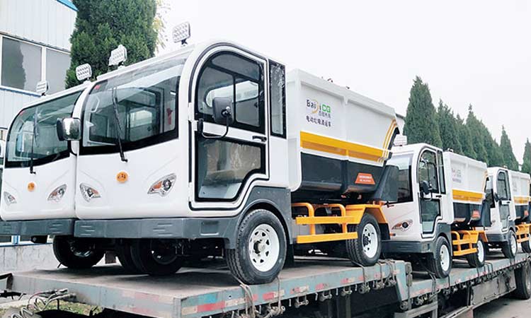 聊城環衛公司引進純電動垃圾清運車發貨現場