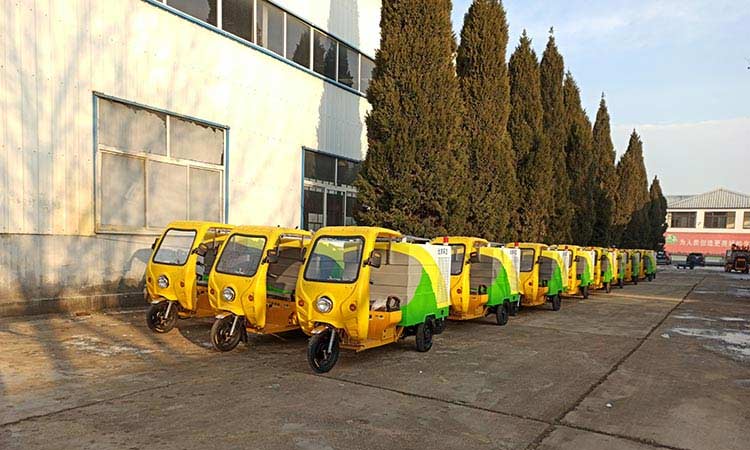 環衛公司定制高壓清洗車調配完畢準備發貨