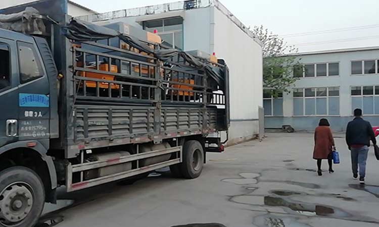 電動高壓清洗車發往吉林某環衛