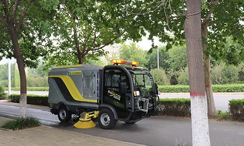 環衛電動洗掃車和電動清掃車，掃地車的區別！