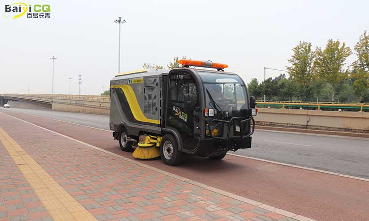 小型電動洗掃車，背街小巷清潔小能手