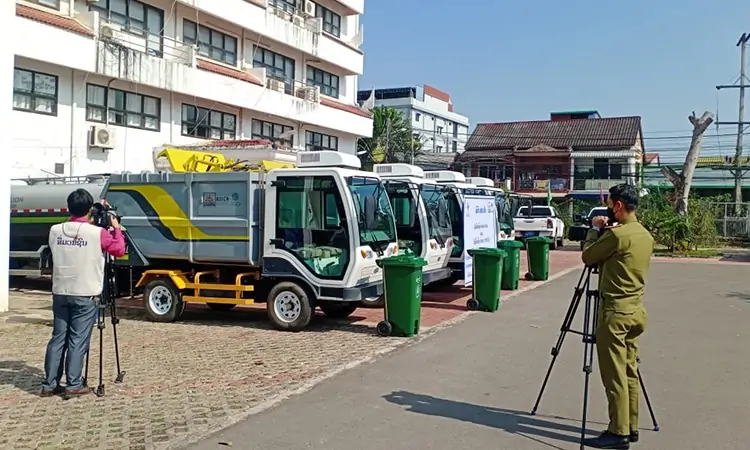 小型垃圾運輸車