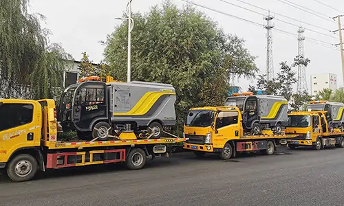 小型電動洗掃車發往安陽某環衛