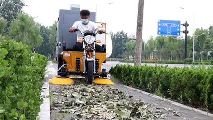 三輪樹(shù)葉收集車BY-T6動(dòng)力系統(tǒng)