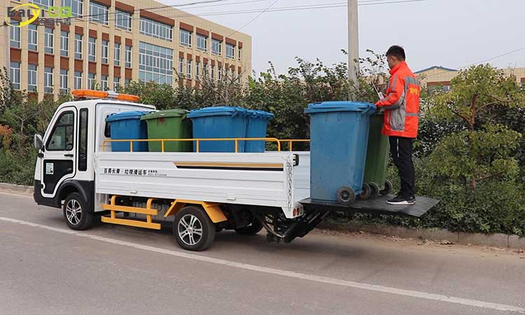八桶環衛垃圾車