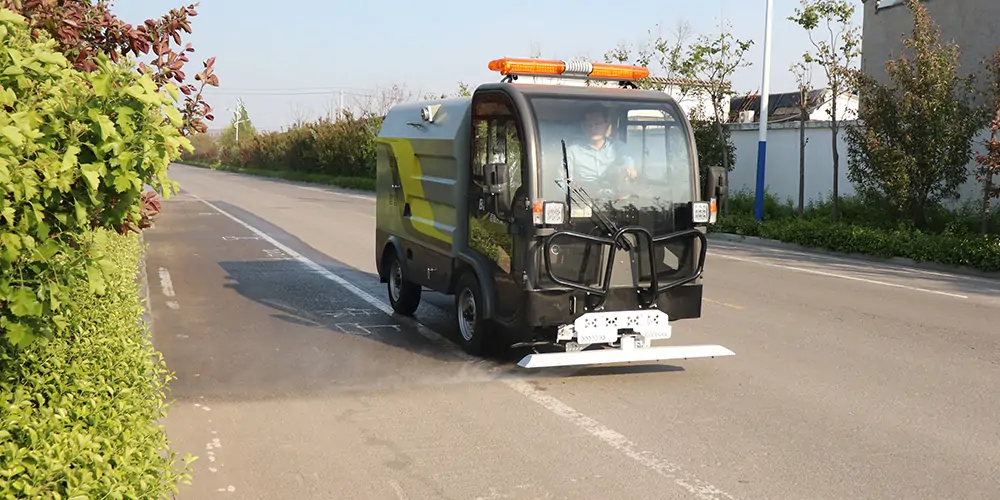 人行道高壓清洗車_四輪高壓清洗車_小型高壓地面清洗車_環衛多功能高壓沖洗車