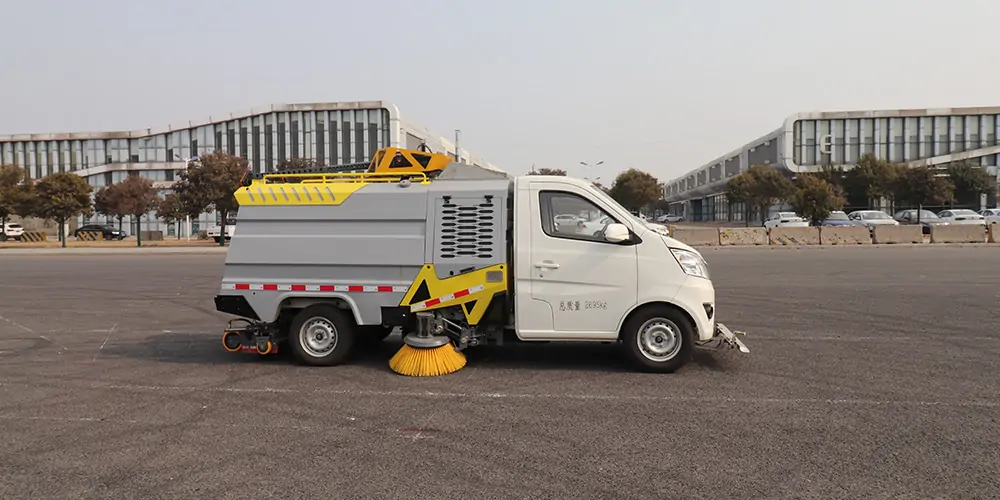 可上牌道路洗掃車_新能源電動洗掃車_環衛洗掃車_小型洗掃車