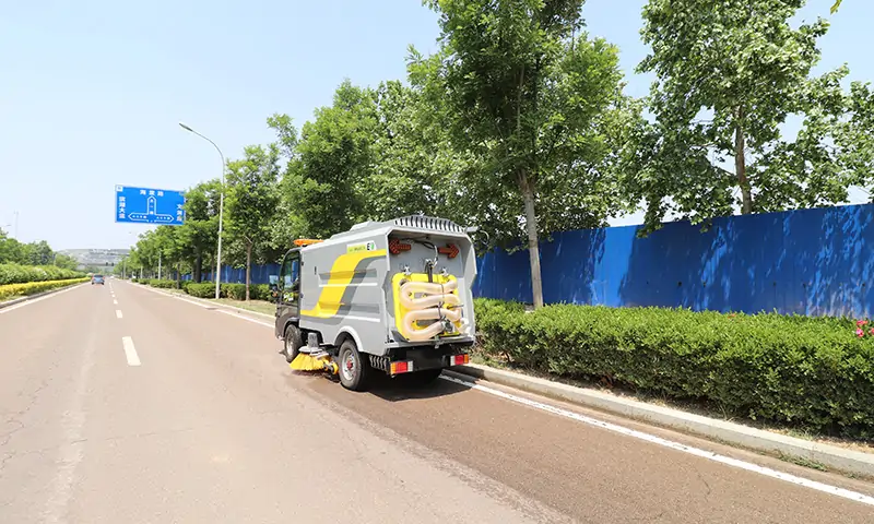 純電動小型洗掃車：為城市環境帶來更美麗干凈的地面