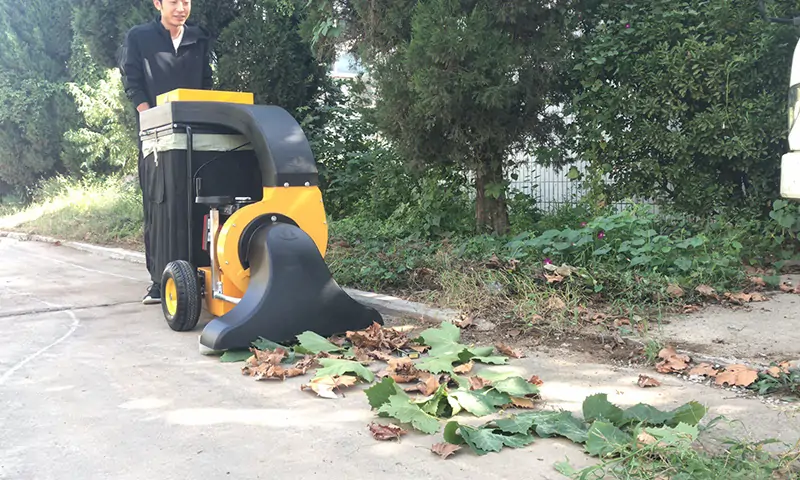 手推式樹葉收集器，園林物業(yè)落葉收集轉(zhuǎn)運(yùn)好幫手，操作簡單，靈活多樣