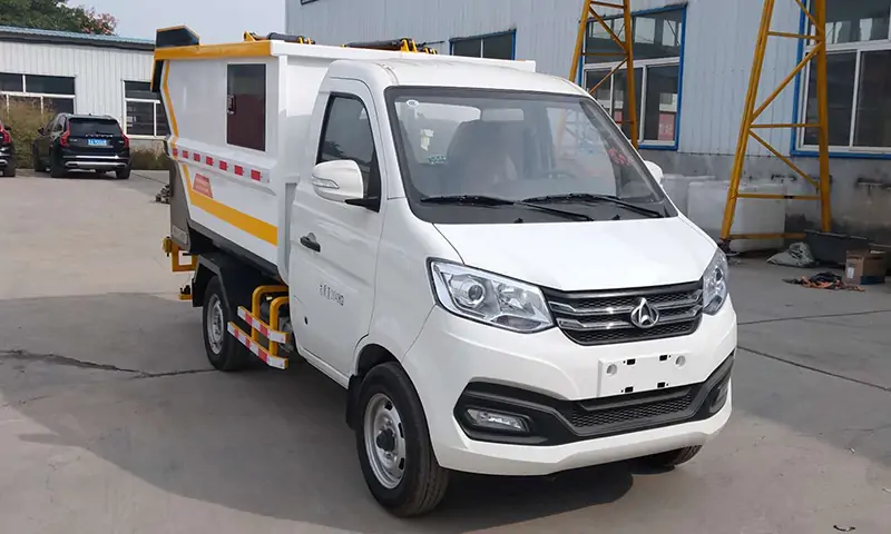 可上牌純電動(dòng)垃圾清運(yùn)車，后裝垃圾形式，環(huán)保高效，創(chuàng)新回收！