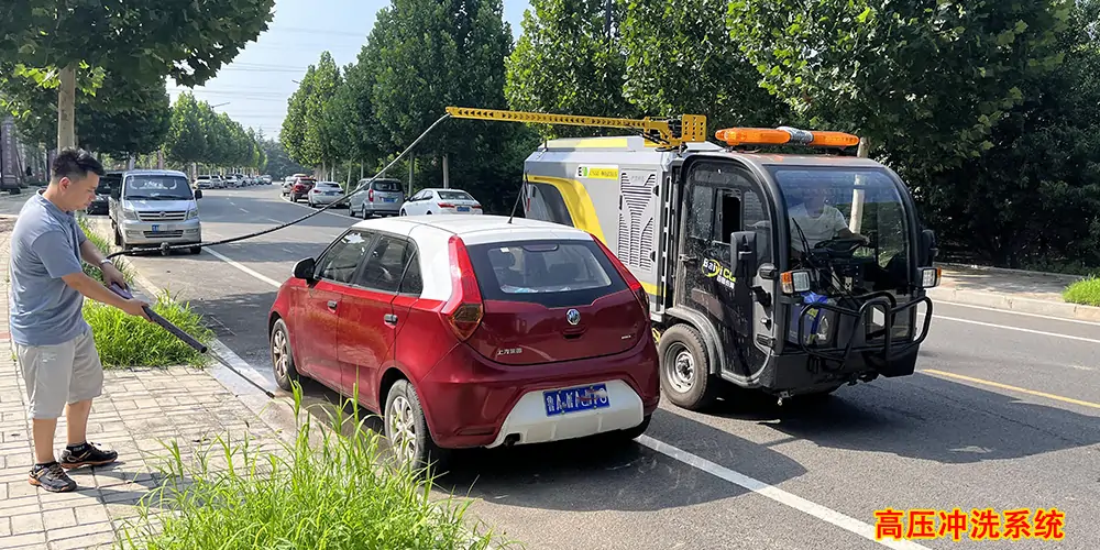 電動小型洗掃車 小型電動環衛洗掃車 小型電動洗掃一體車 新型純電動洗掃車 全封閉電動洗掃一體車