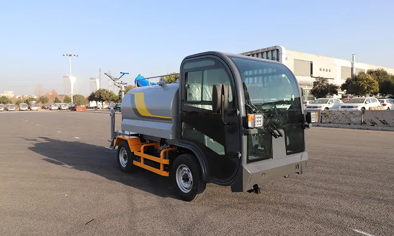 環保先鋒——純電動灑水車助力城市清潔保潔
