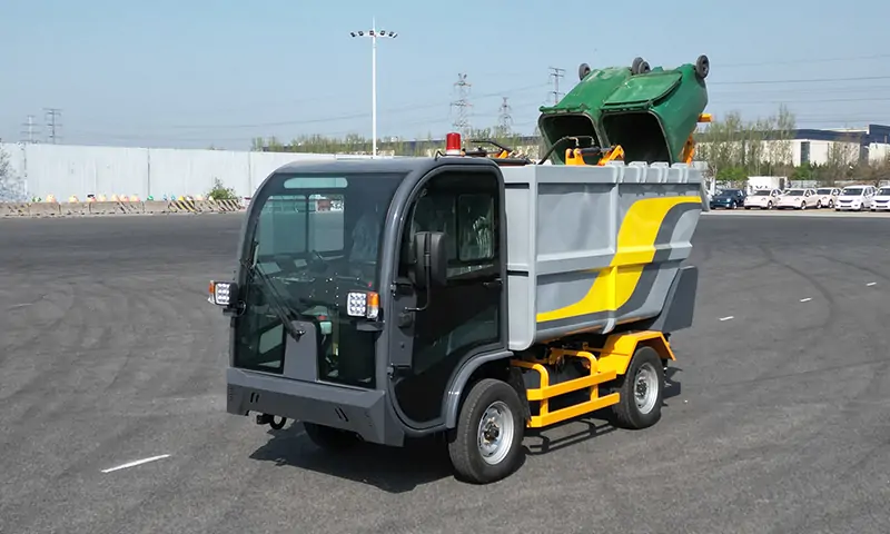新款后裝式垃圾清運(yùn)車(chē)：物業(yè)景區(qū)道路垃圾桶垃圾轉(zhuǎn)運(yùn)的專業(yè)設(shè)備
