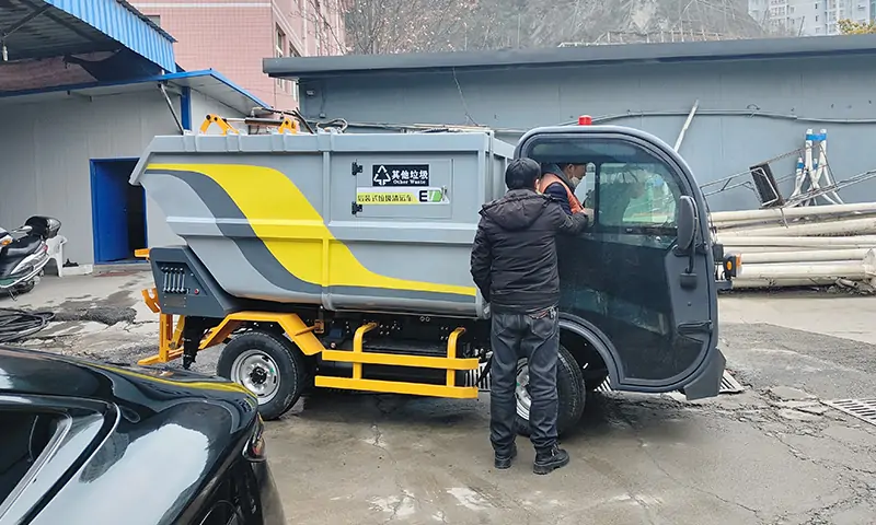 純電動(dòng)后裝垃圾車(chē)：推動(dòng)城市環(huán)境建設(shè)的綠色先鋒
