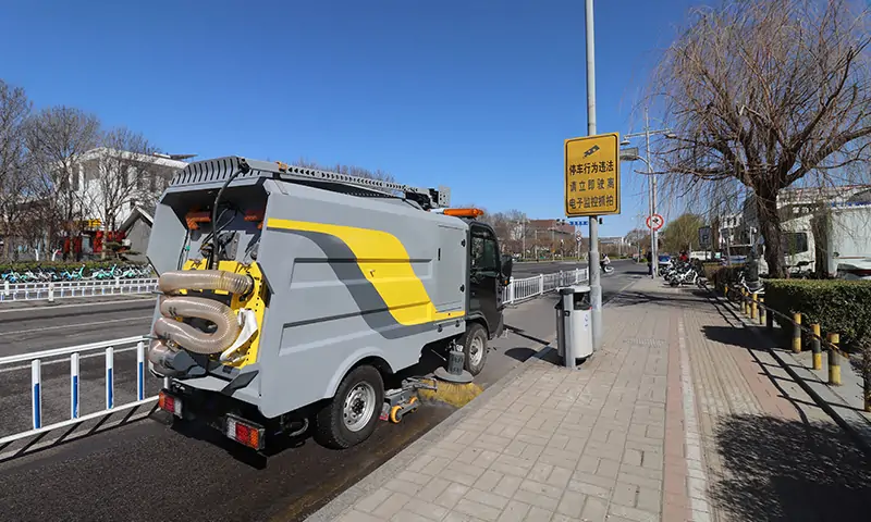 純電動洗掃車：高效環保的道路清潔解決方案